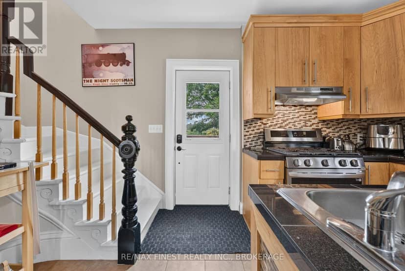 52 Main Street, Merrickville-Wolford, photo 4