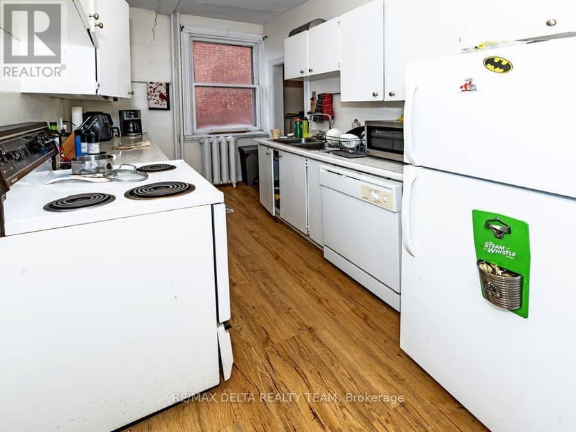 290-292 Daly Avenue — photo 18 of 22