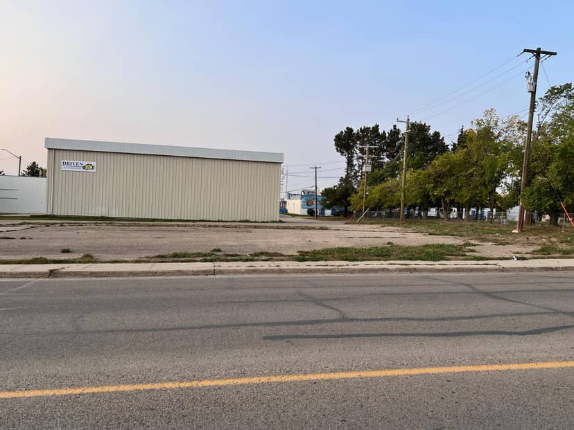 5216 53 ST, Drayton Valley, photo 3