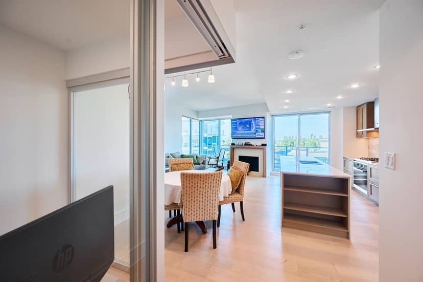 801 1501 FOSTER STREET, White Rock, photo 3