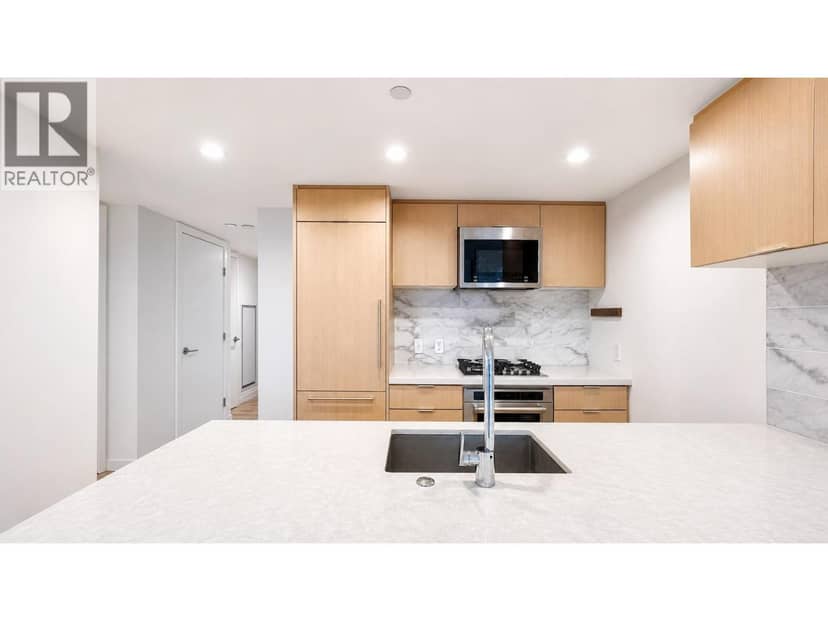 704 8238 LORD STREET, Vancouver, photo 7
