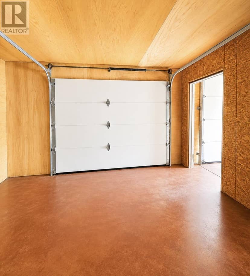 8 Northside Crescent — photo 7 of 8