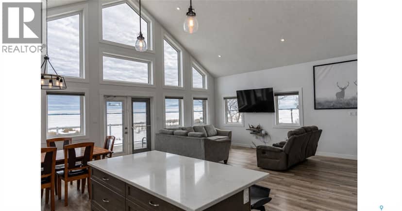 35 Lake AVENUE — photo 9 of 40