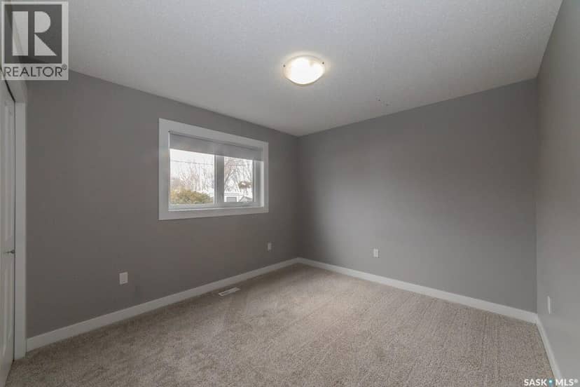 35 Lake AVENUE — photo 22 of 40