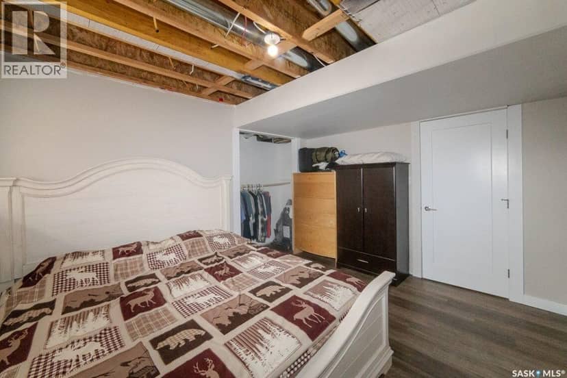 35 Lake AVENUE — photo 29 of 40