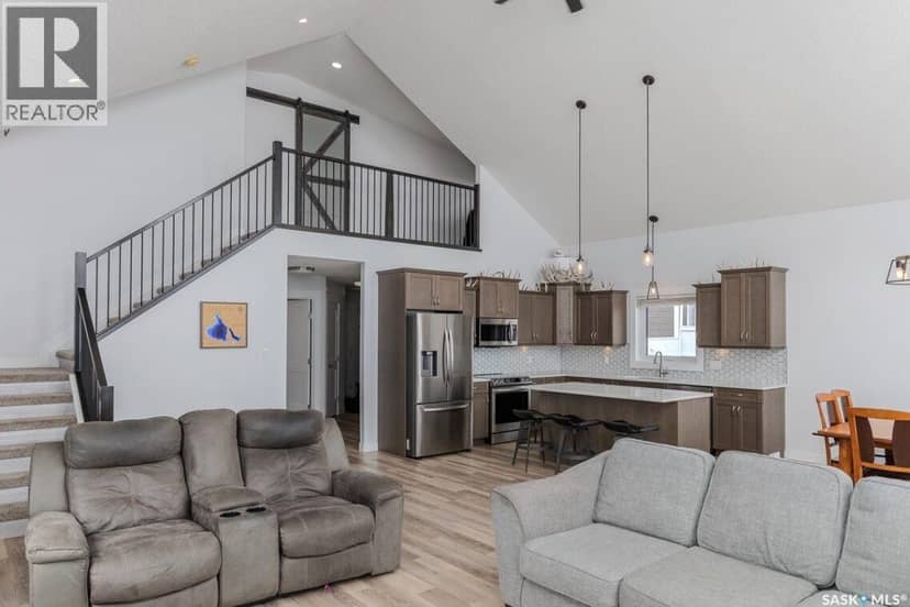 35 Lake AVENUE — photo 12 of 40