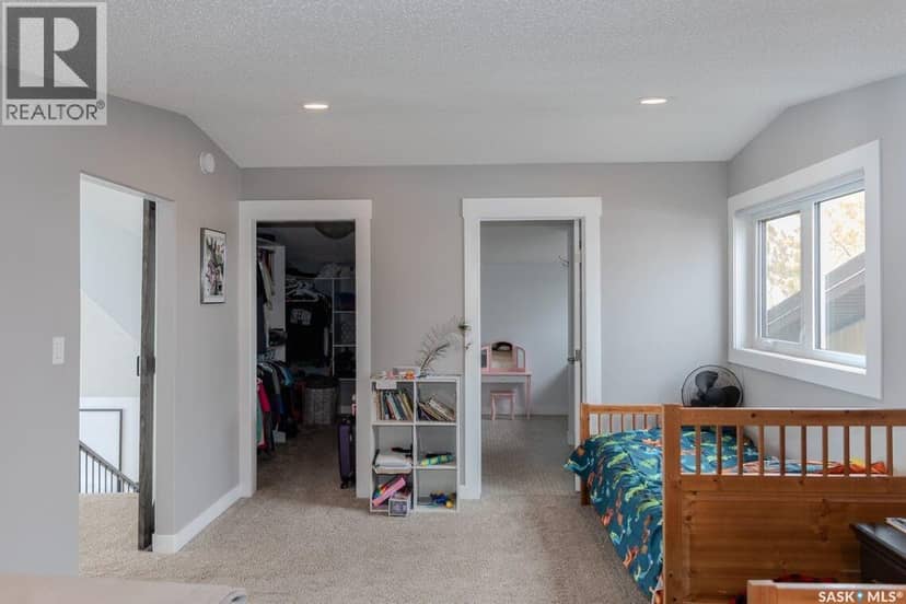 35 Lake AVENUE — photo 18 of 40