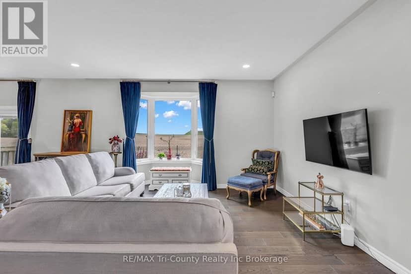 18 Crocus Avenue — photo 11 of 40