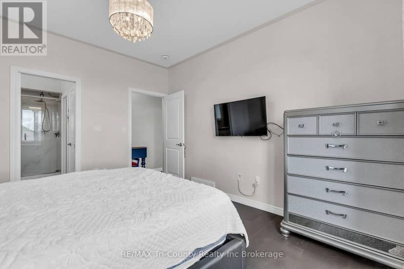 18 Crocus Avenue — photo 22 of 40