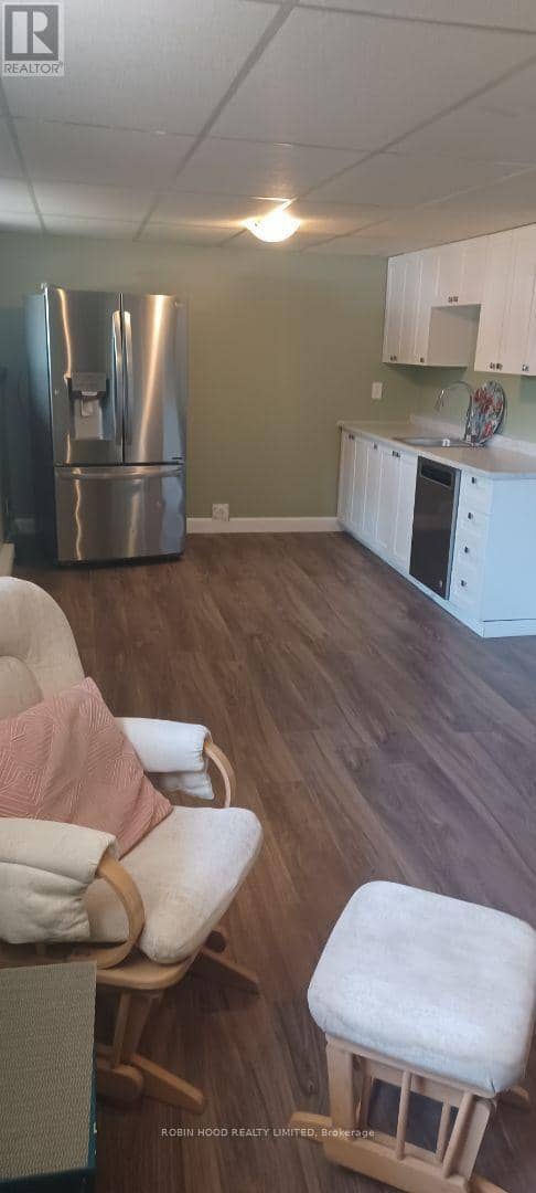 112 Borland Street E — photo 18 of 30