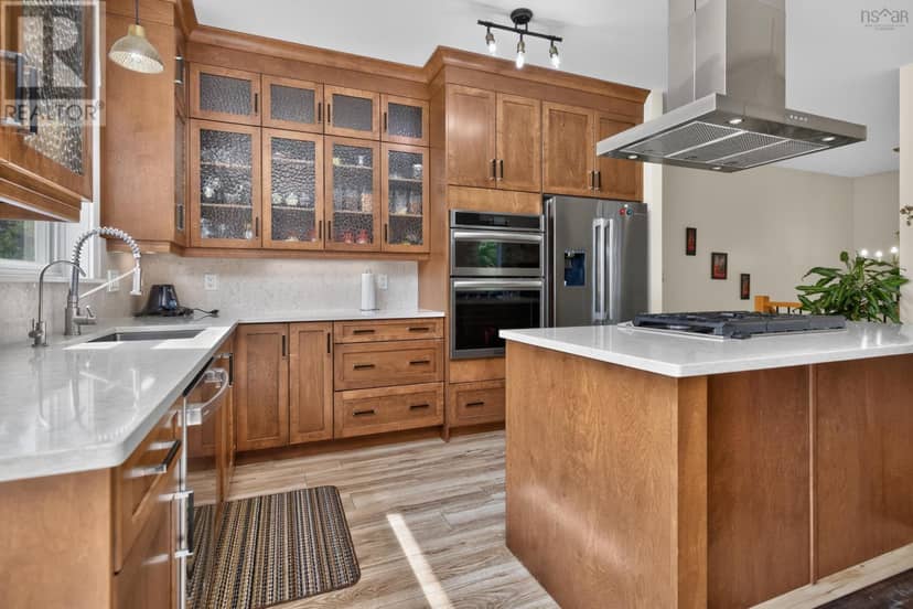 819 Bissett Road — photo 9 of 40