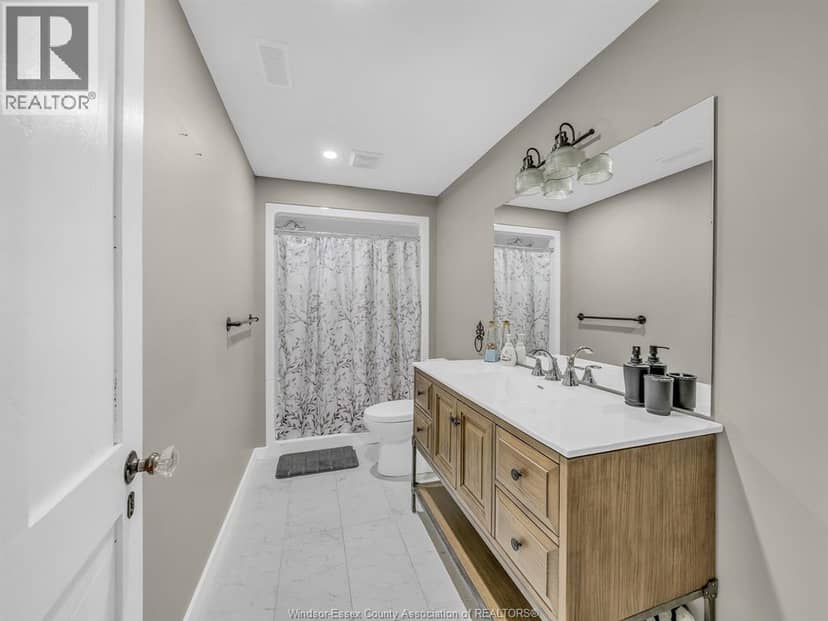 2425 Skinner — photo 37 of 40