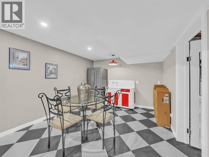 2425 Skinner — photo 33 of 40