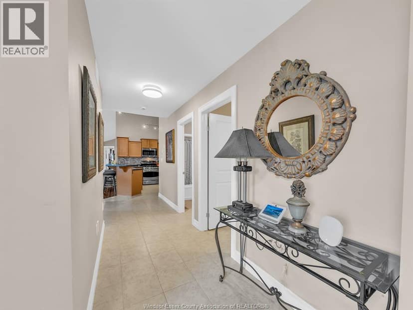 2425 Skinner — photo 3 of 40