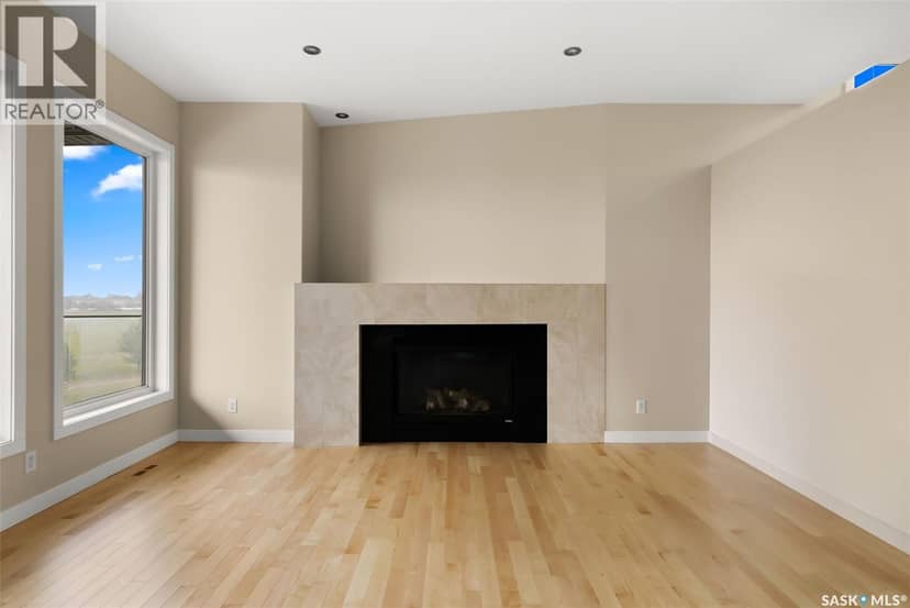 6110 Wascana COURT — photo 11 of 40