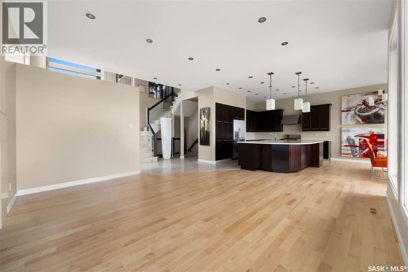 6110 Wascana COURT — photo 15 of 40