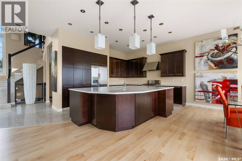 6110 Wascana COURT — photo 17 of 40