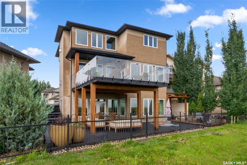 6110 Wascana COURT — photo 2 of 40