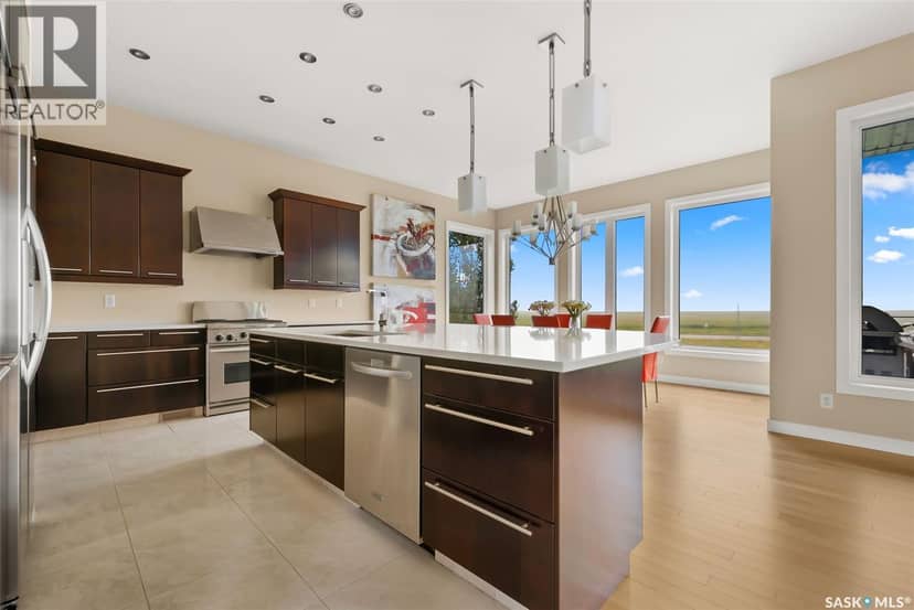 6110 Wascana COURT — photo 22 of 40