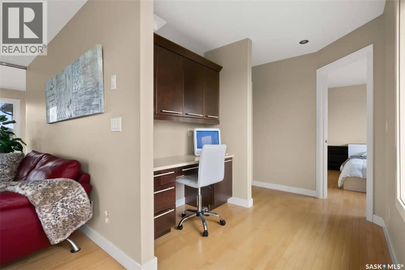 6110 Wascana COURT — photo 36 of 40