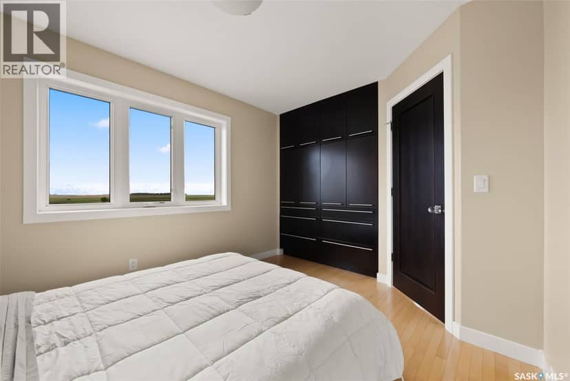 6110 Wascana COURT — photo 38 of 40