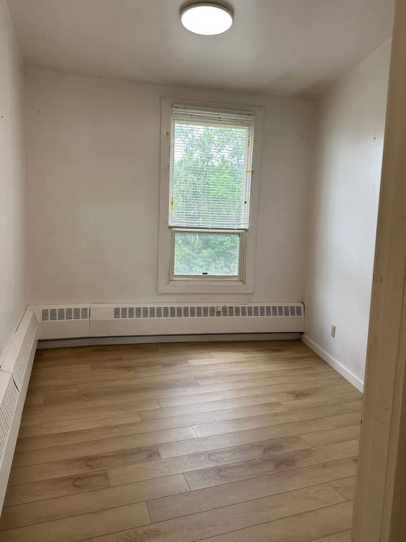 Listing 29969628 — photo 21 of 32