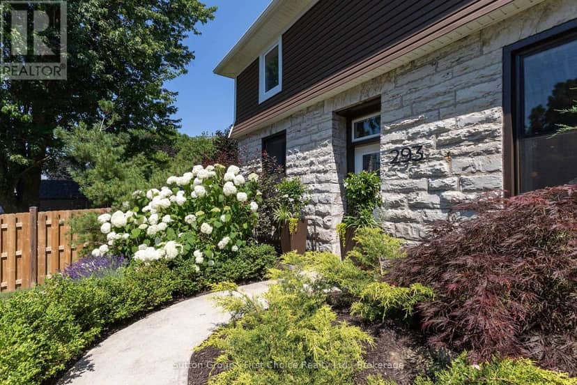 293 Wellington Street S — photo 4 of 40