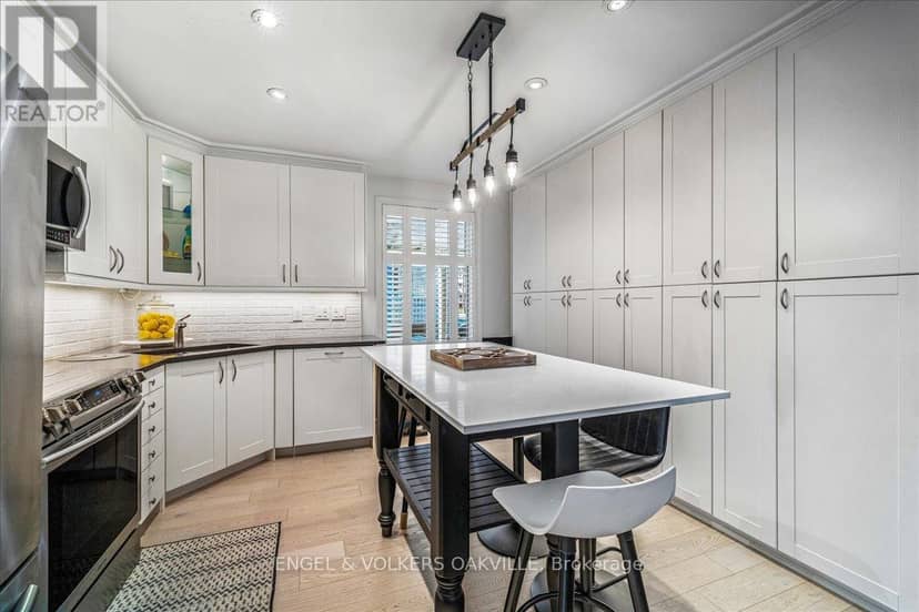 38 John Street S — photo 14 of 40