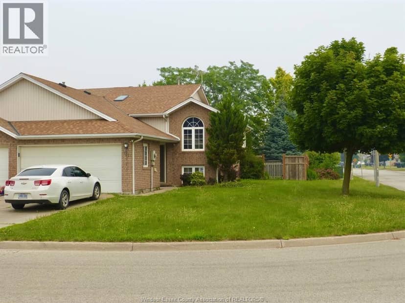 151 Christina Crescent — photo 5 of 5