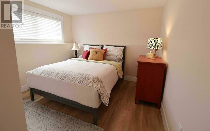 8 Keaton Drive — photo 16 of 20