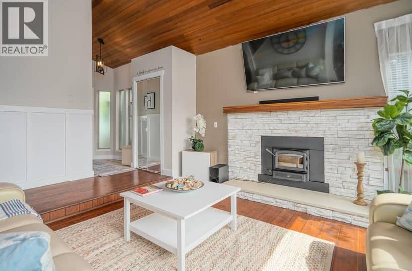 23005 OLUND CRESCENT, Maple Ridge, photo 6