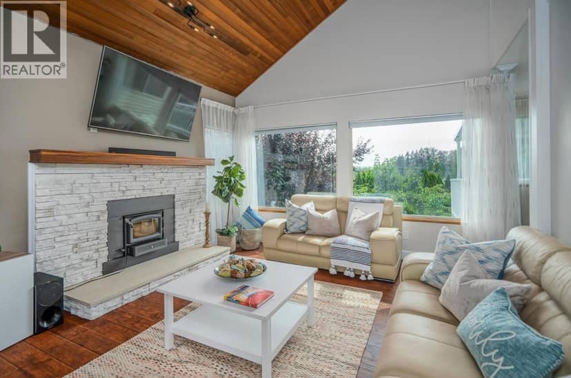 23005 OLUND CRESCENT, Maple Ridge, photo 3