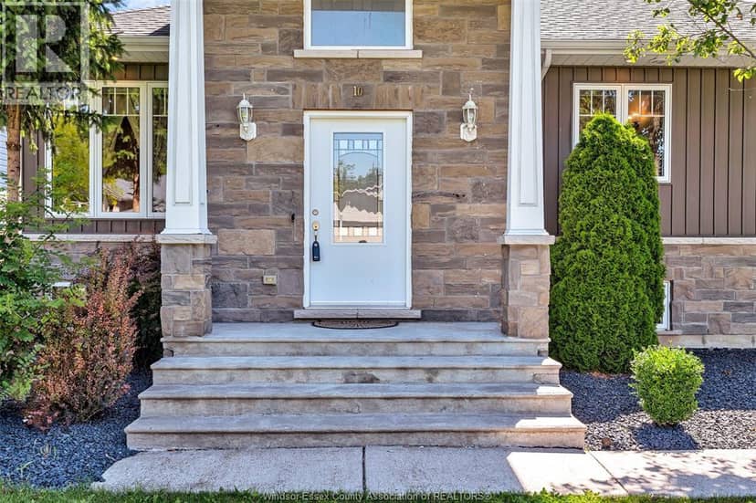 10 Lisa Street — photo 11 of 39