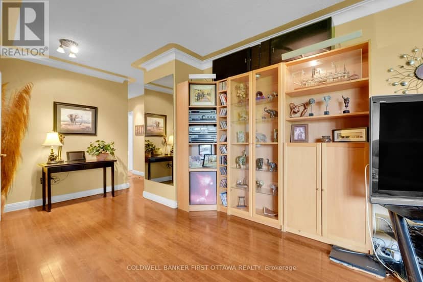 636 Malartic Avenue — photo 7 of 34