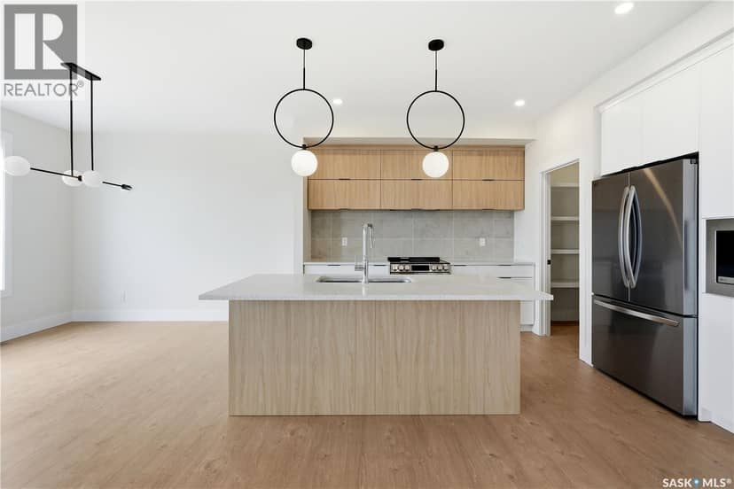 218 Veterans DRIVE — photo 12 of 40