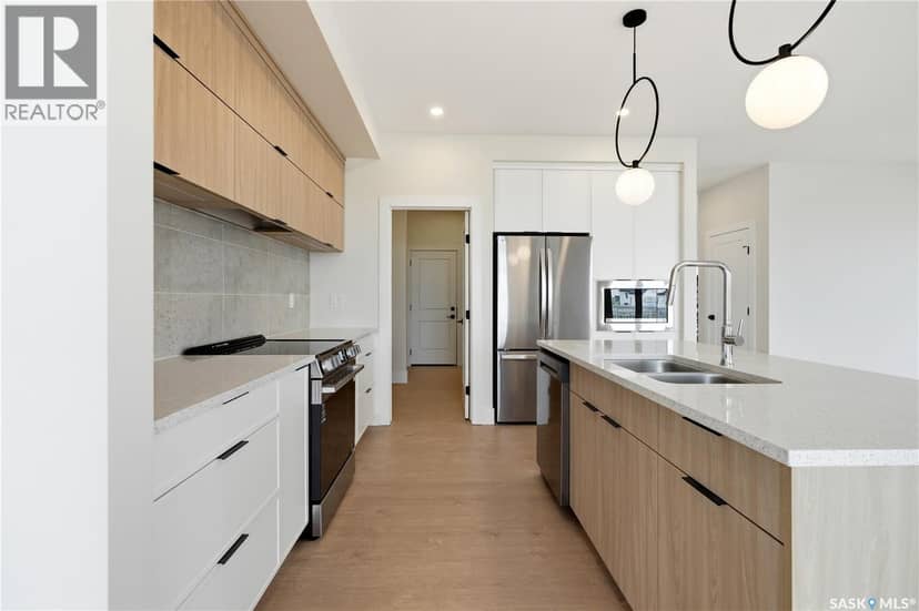 218 Veterans DRIVE — photo 14 of 40