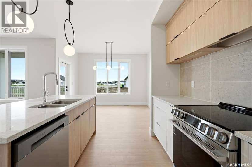 218 Veterans DRIVE — photo 16 of 40