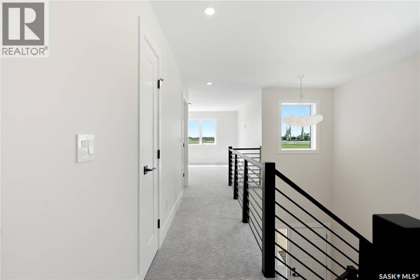 218 Veterans DRIVE — photo 21 of 40