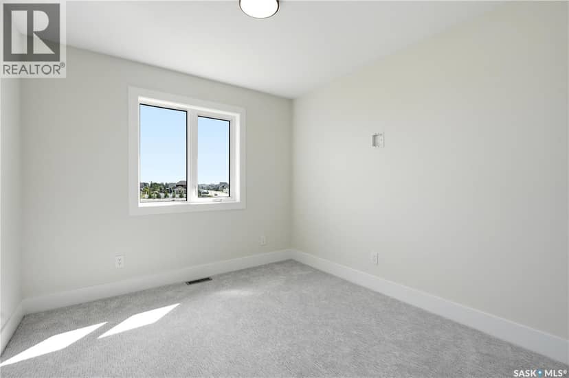 218 Veterans DRIVE — photo 33 of 40