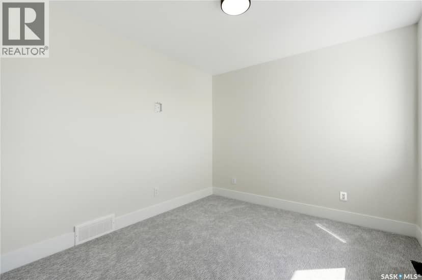 218 Veterans DRIVE — photo 35 of 40