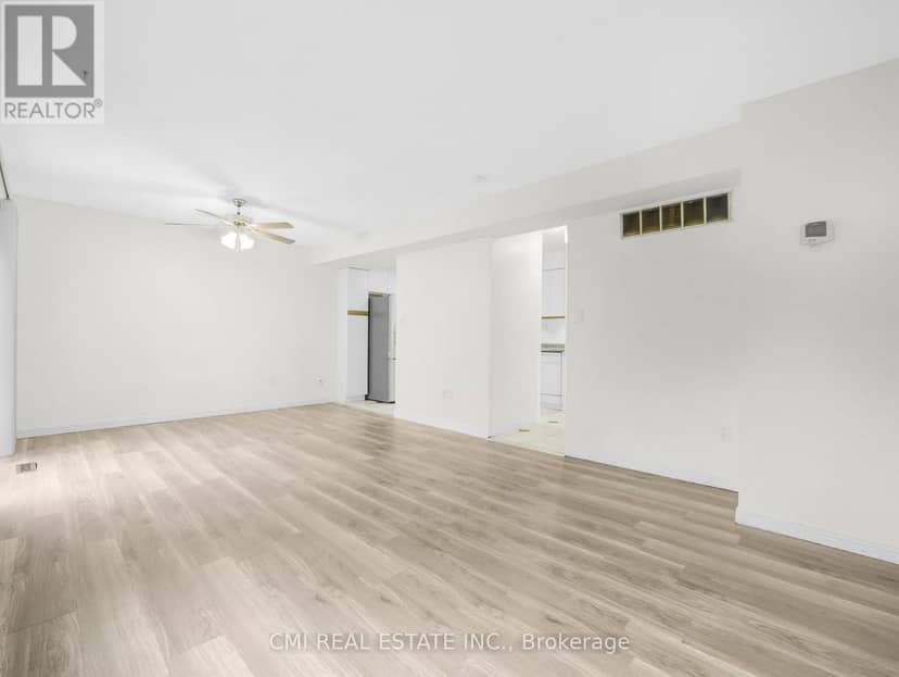 24 - 29 Paulander Drive — photo 16 of 40