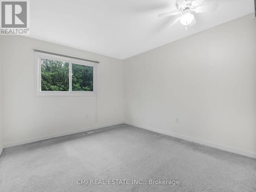 24 - 29 Paulander Drive — photo 19 of 40