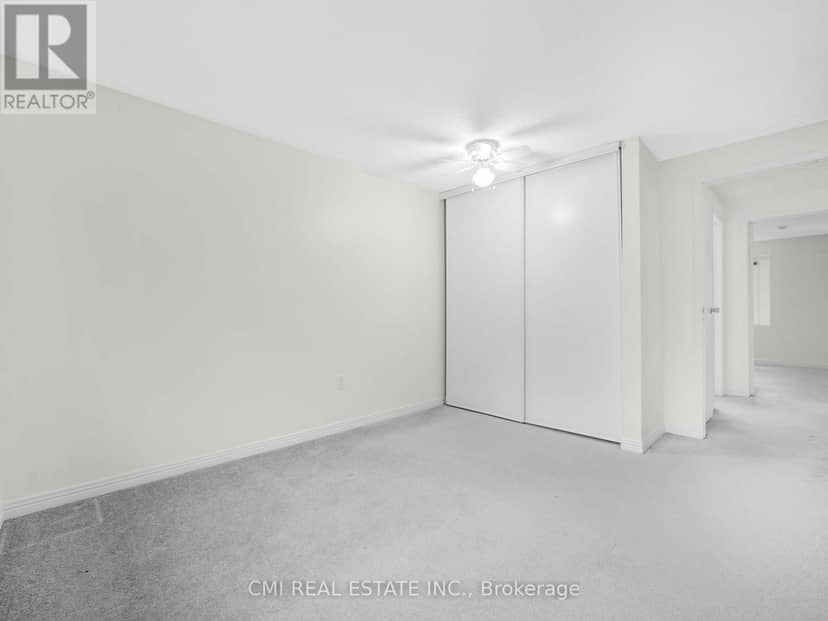 24 - 29 Paulander Drive — photo 20 of 40