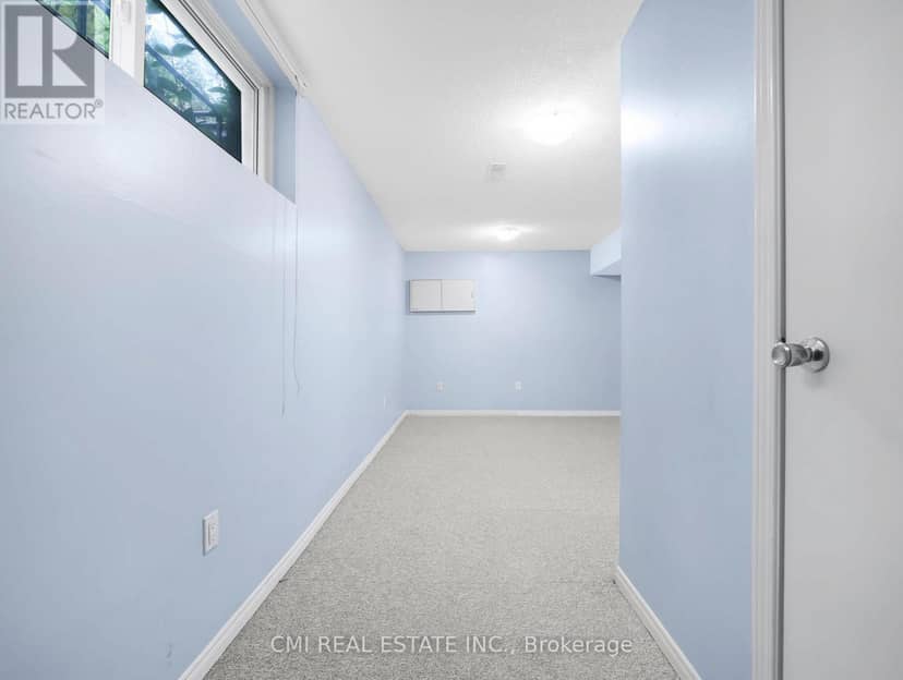 24 - 29 Paulander Drive — photo 30 of 40