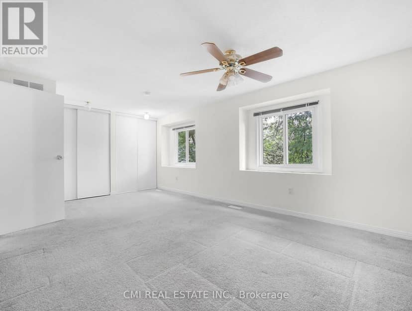 24 - 29 Paulander Drive — photo 6 of 40