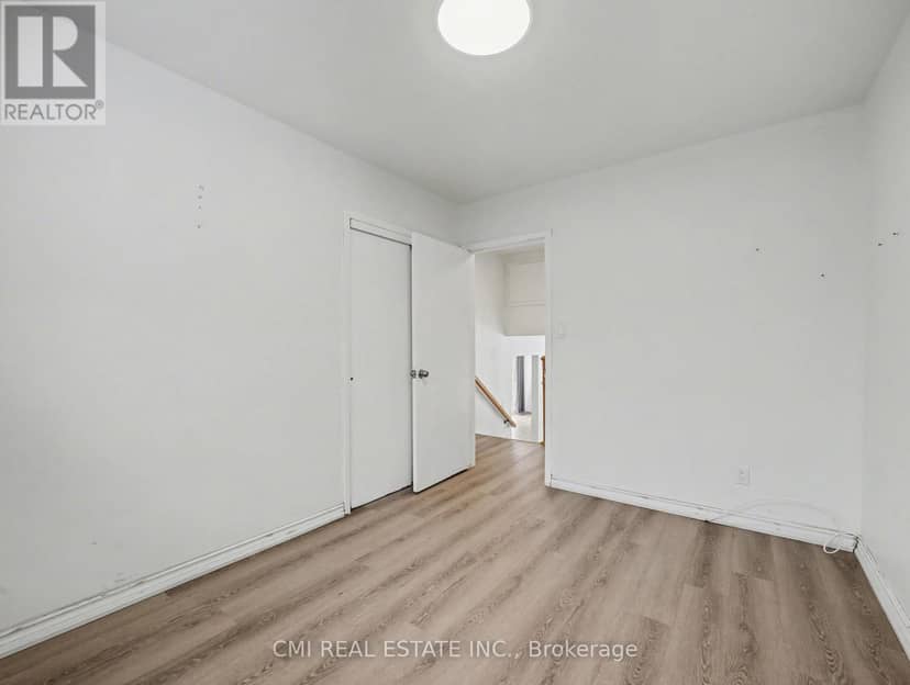 4306 East Avenue — photo 14 of 29