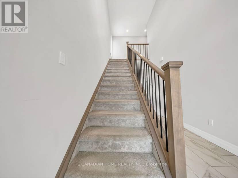 51 Keba Crescent N — photo 20 of 40