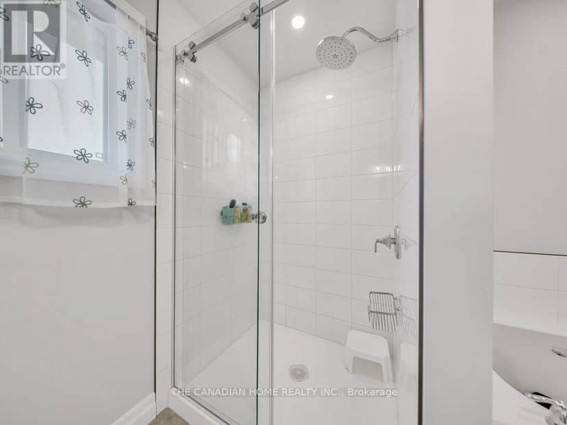 51 Keba Crescent N — photo 26 of 40