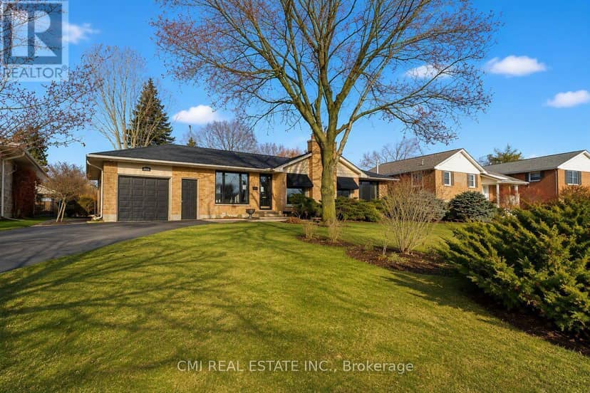 645 Riverside Drive — photo 3 of 32