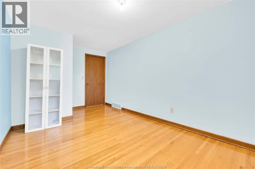 4650-4666 Caboto Drive — photo 19 of 39